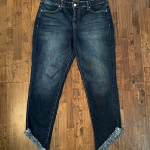 Versions Contemporary Fray Crop Jeans